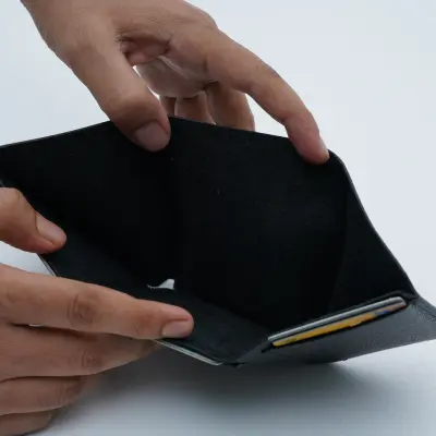 Trifold Premium Black secondary